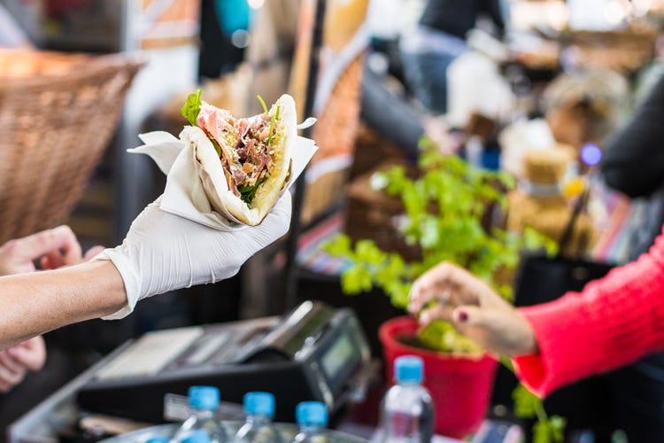 In 5 anni le aziende del settore sono cresciute del 48% (Street food per 7 italiani su 10 E la piadina batte il kebab)