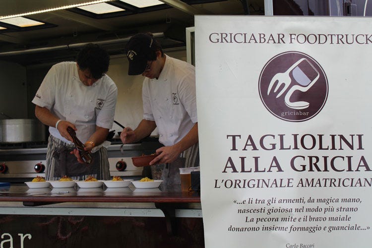 (Streetfood Village torna ad Arezzo Cibo del mondo, ma anche sport e cultura)