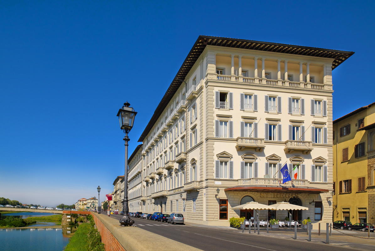 The St.Regis - veduta esterna Firenze si prepara ad accogliere il Cosplay Festival