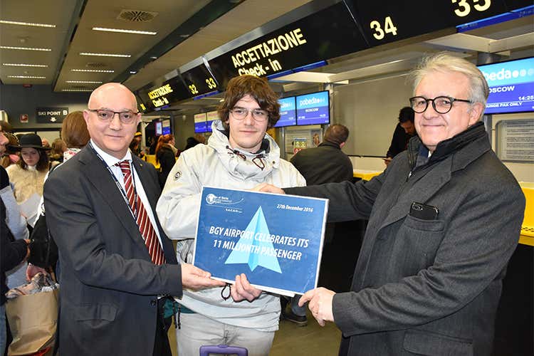 Eugenio Sorrentino, Alessandro Galletti ed Emilio Bellingardi - successo aeroporto di Orio al Serio 11 milioni di passeggeri nel 2016 Eugenio Sorrentino, Alessandro Galletti ed Emilio Bellingardi - successo aeroporto di Orio al Serio 11 milioni di passeggeri nel 2016