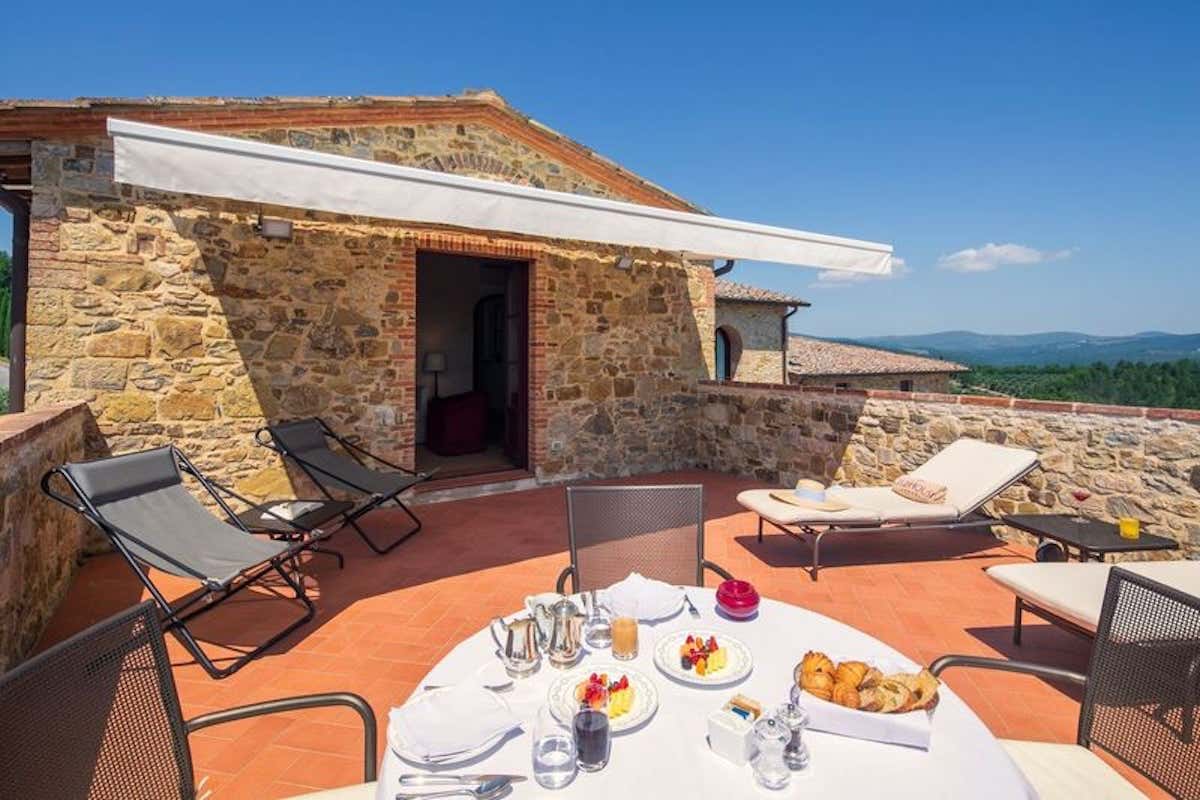 Tra le colline senesi due hotel cinque stelle simbolo della sontuosità toscana