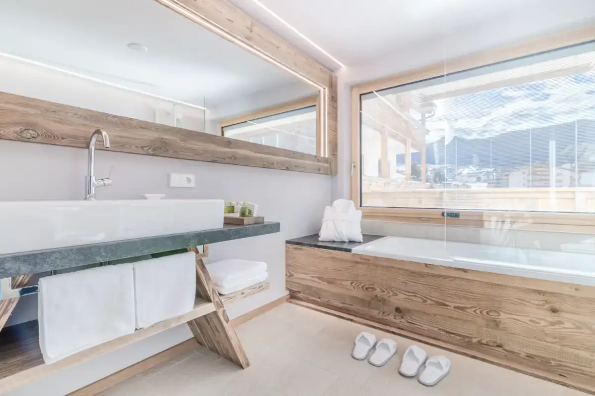 Una suite dell’hotel Col Alto Hotel Col Alto a Corvara, una lunga tradizione nell’arte dell’ospitalità alpina