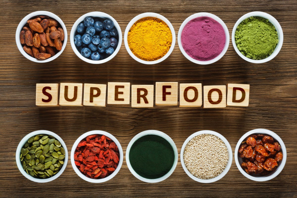 Dal caffè coi funghi alla chlorella: i superfood che saranno trendy nel 2024