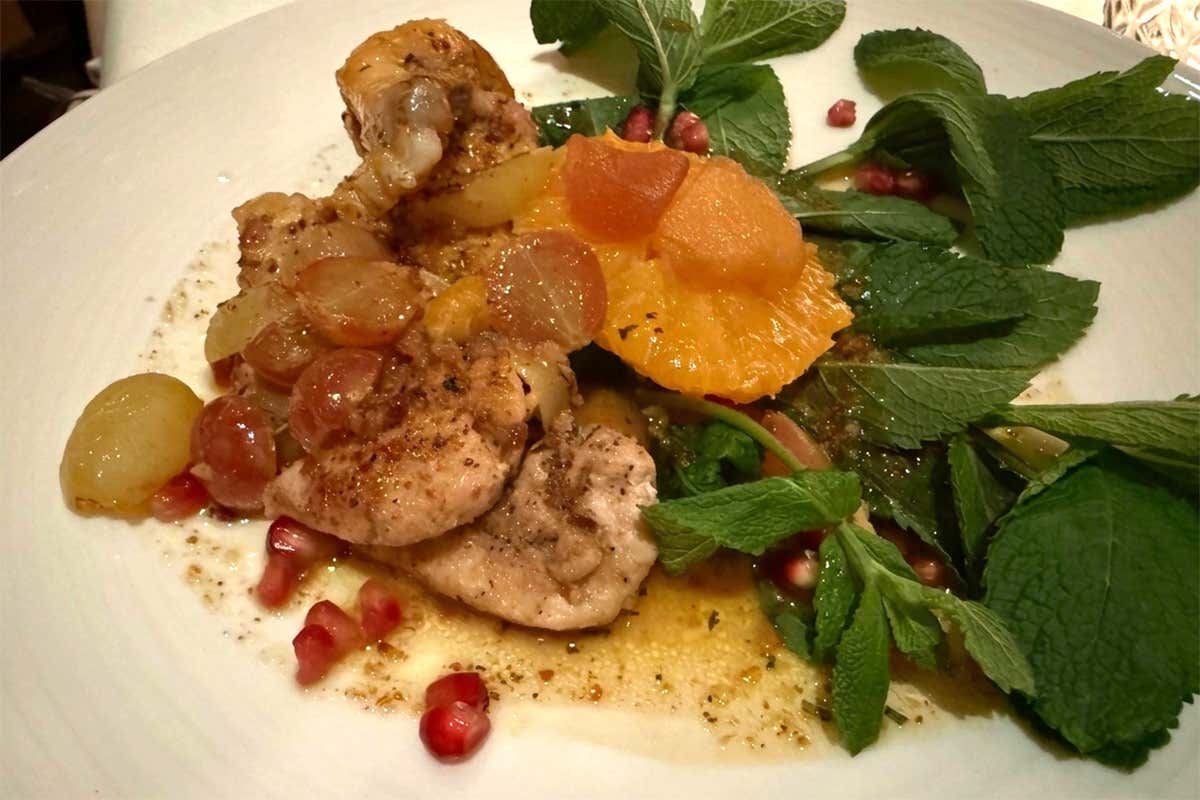 Suprema di faraona con frutta e mostarda