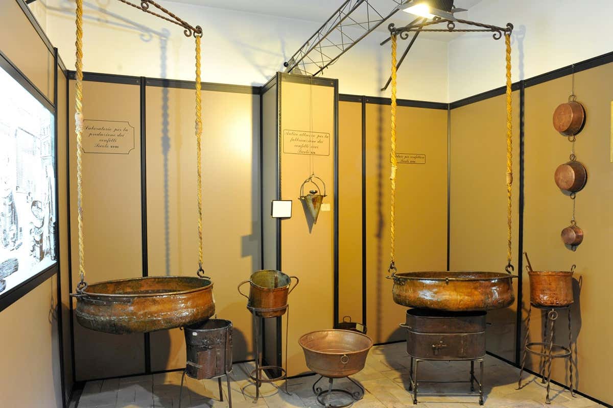 Al Museo dell’Arte e della Tecnologia Confettiera macchinari storici e strumenti artigianali raccontano secoli di tradizione confettiera di Sulmona