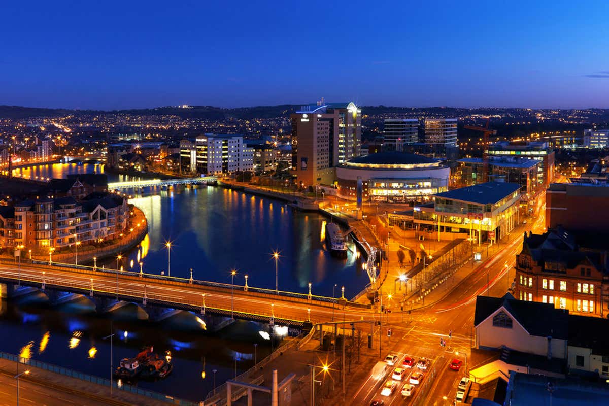 Belfast, capitale dell’Irlanda del Nord, è oggi una città dinamica e creativa