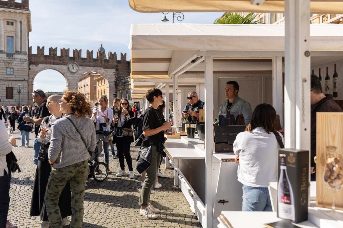 La città di Verona diventa un’osteria diffusa con 350 etichette da scoprire La città di Verona diventa un’osteria diffusa con 350 etichette da scoprire