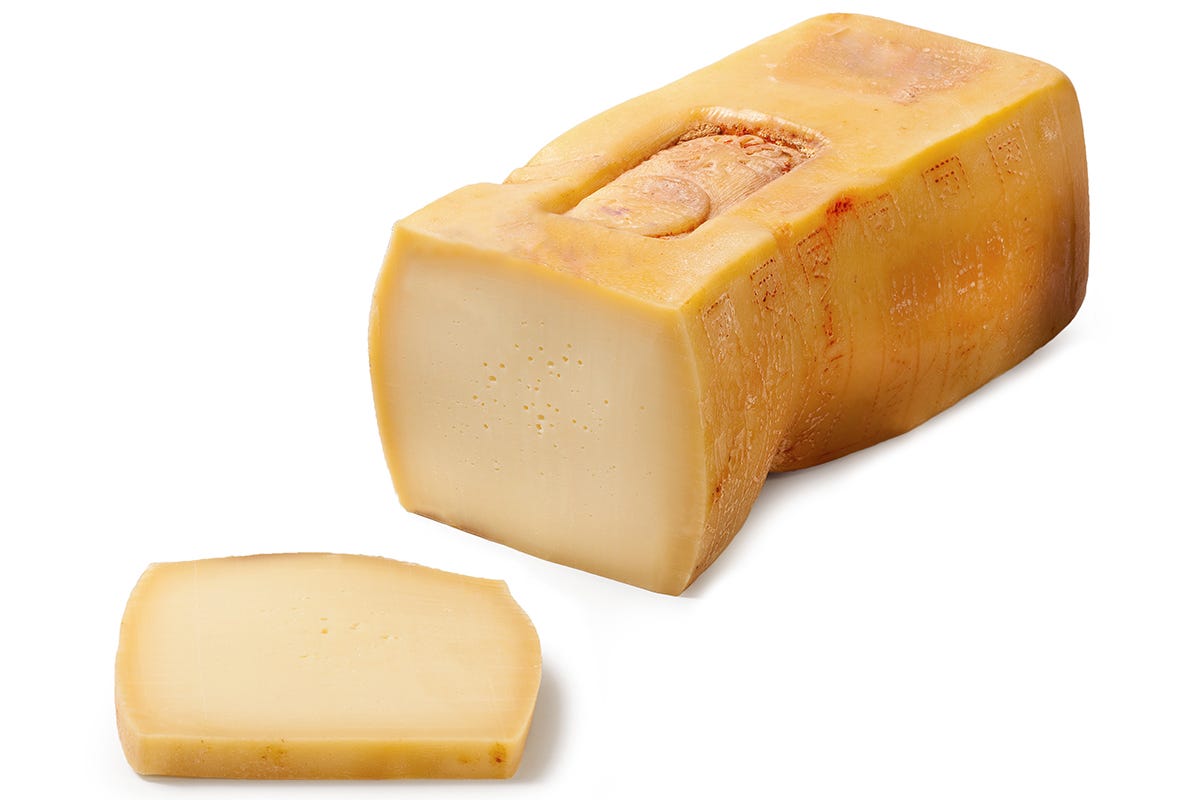 Ragusano Dop £$Sul tagliere dei formaggi...$£ Parmigiano Reggiano, Piave e Ragusano
