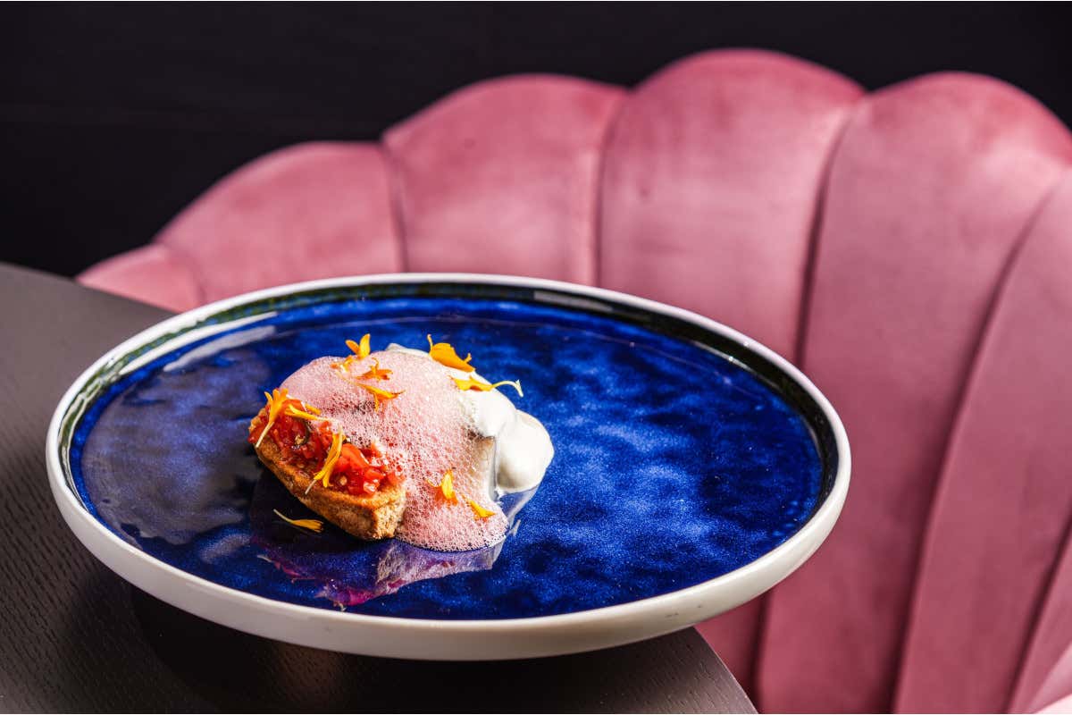 La Spigola Tataki Taki Off, dove la cucina d'Oriente e d'Occidente si fondono