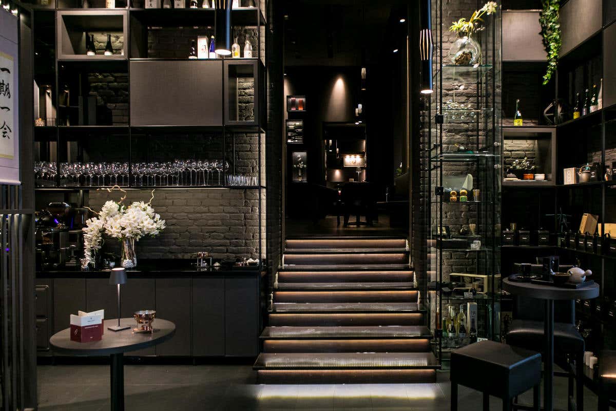 L'ingresso del Taki off Al Taki off, Massimo Viglietti mediatore in cucina fra Italia e Giappone