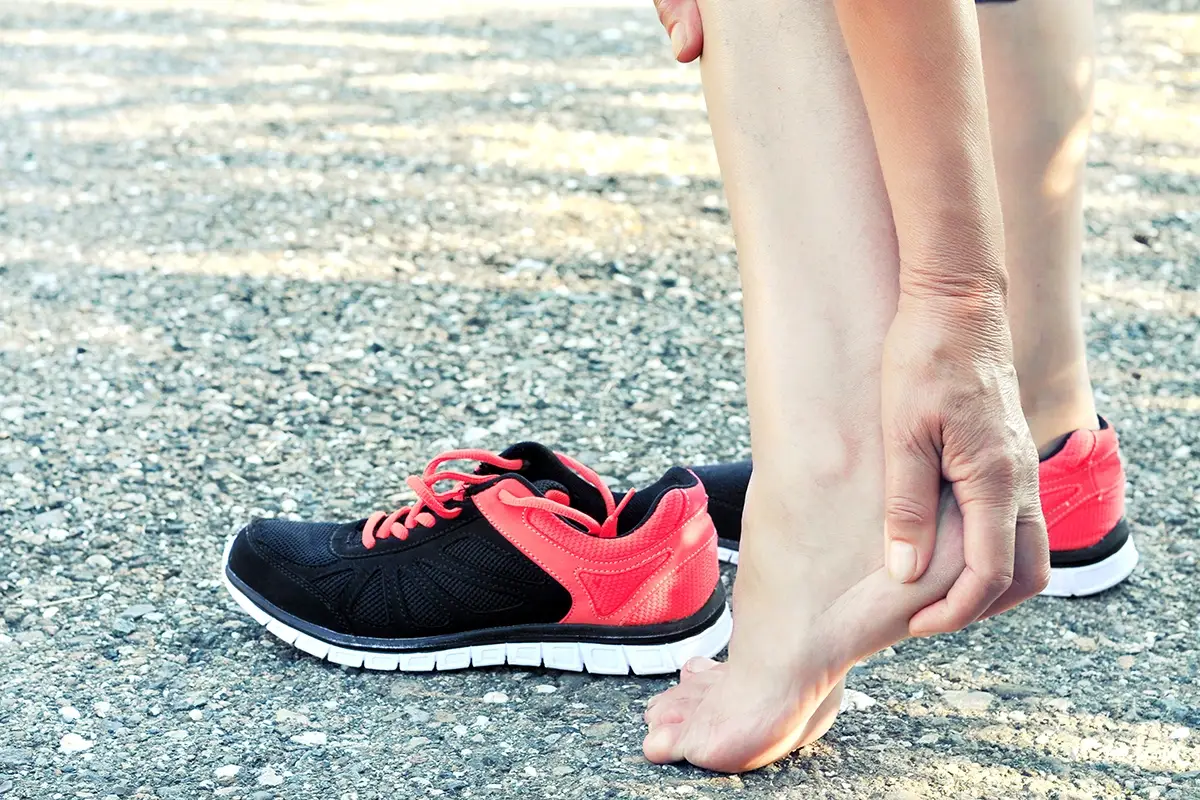 Dolore al tallone e tendinopatia Dolore al tallone: ecco le cause e le cure