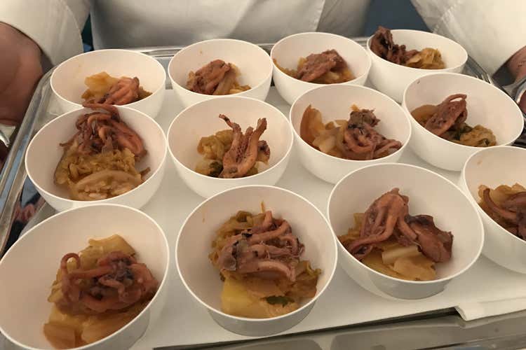 Cassoeula di moscardini (A Milano debutta AcquadaIn cucina il talento di Sara Preceruti)