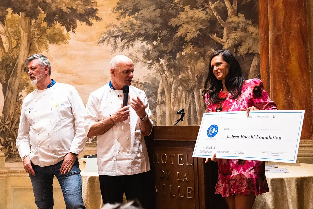 Il ricavato dell'asta benefica consegnato a Veronica Bocelli per la Andrea Bocelli Foundation Formazione per il turismo, il Ministro Garavaglia si impegna per potenziare l’offerta scolastica