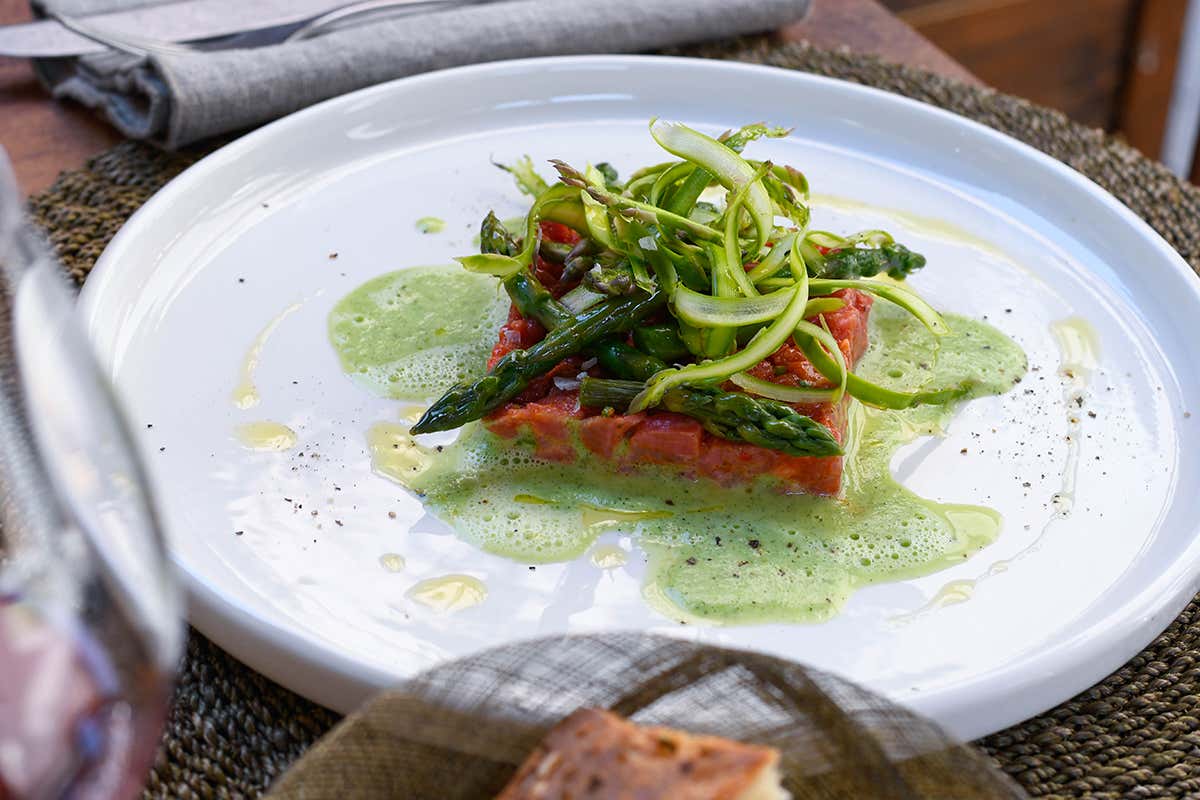 Per gli interni lo stile delle masserie pugliesi. Foto: Benedetta Bassanelli  Angolo di Puglia a Milano: apre Ricci Osteria