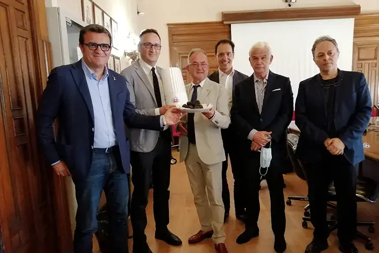 Gian Marco Centinaio, Rocco Pozzulo, Giuseppe Cristini, Alessandro Circiello, Saverio Abate (Mipaaf), Salvatore Bruno (segretario Fic)