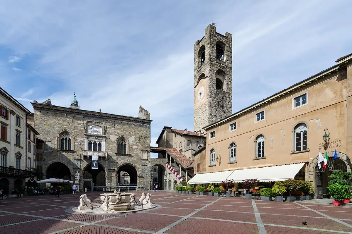 La Taverna del Colleoni in Piazza Vecchia Bergamo, Taverna del Colleoni rinasce grazie al gruppo Hi Food