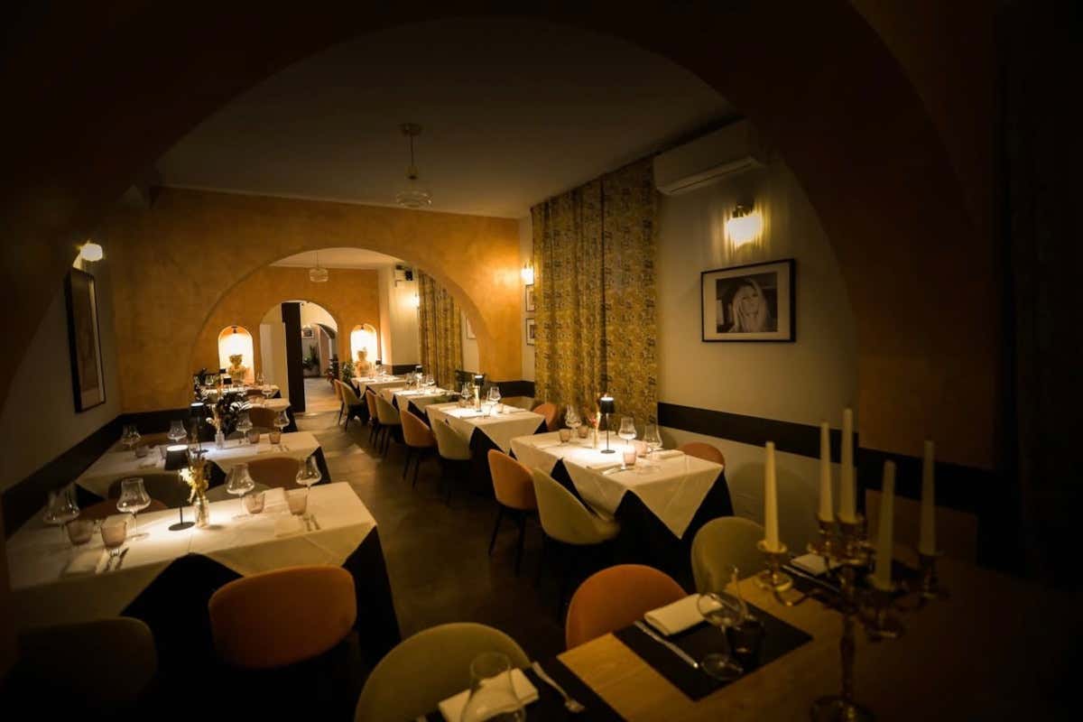 La sala soffusa di Taverna Flavia
