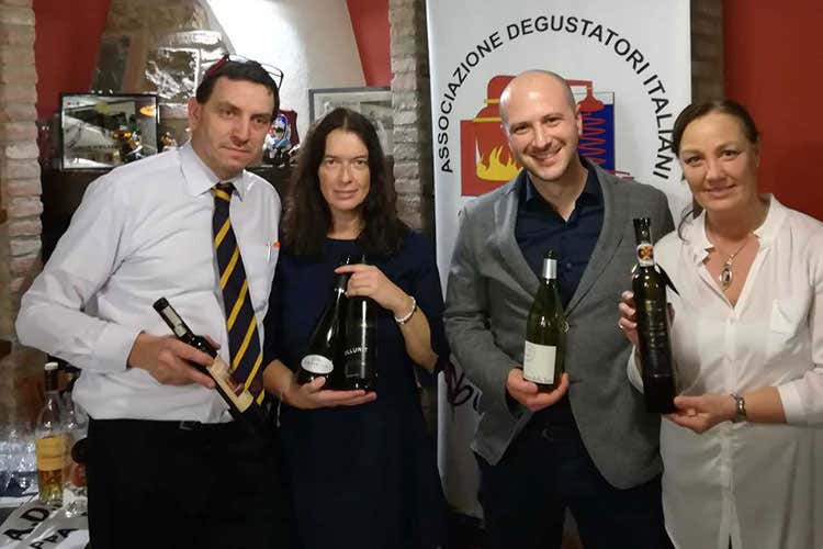 (A tavola per lo spirito e il palato Serata di beneficenza alla trattoria Falconi) (A tavola per lo spirito e il palato Serata di beneficenza alla trattoria Falconi)