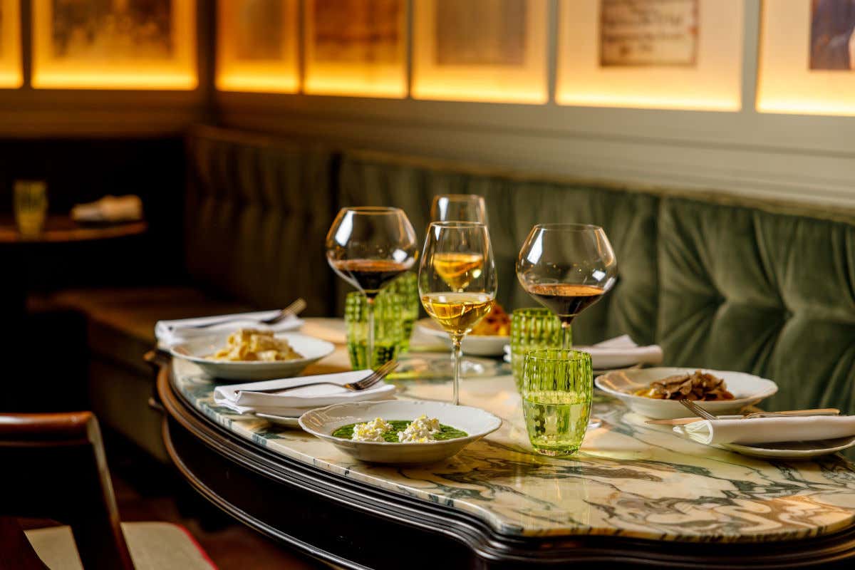 Gli interni del Ristorante San Baylon Palazzo Ripetta riapre nel segno dell'ospitalità e del gusto