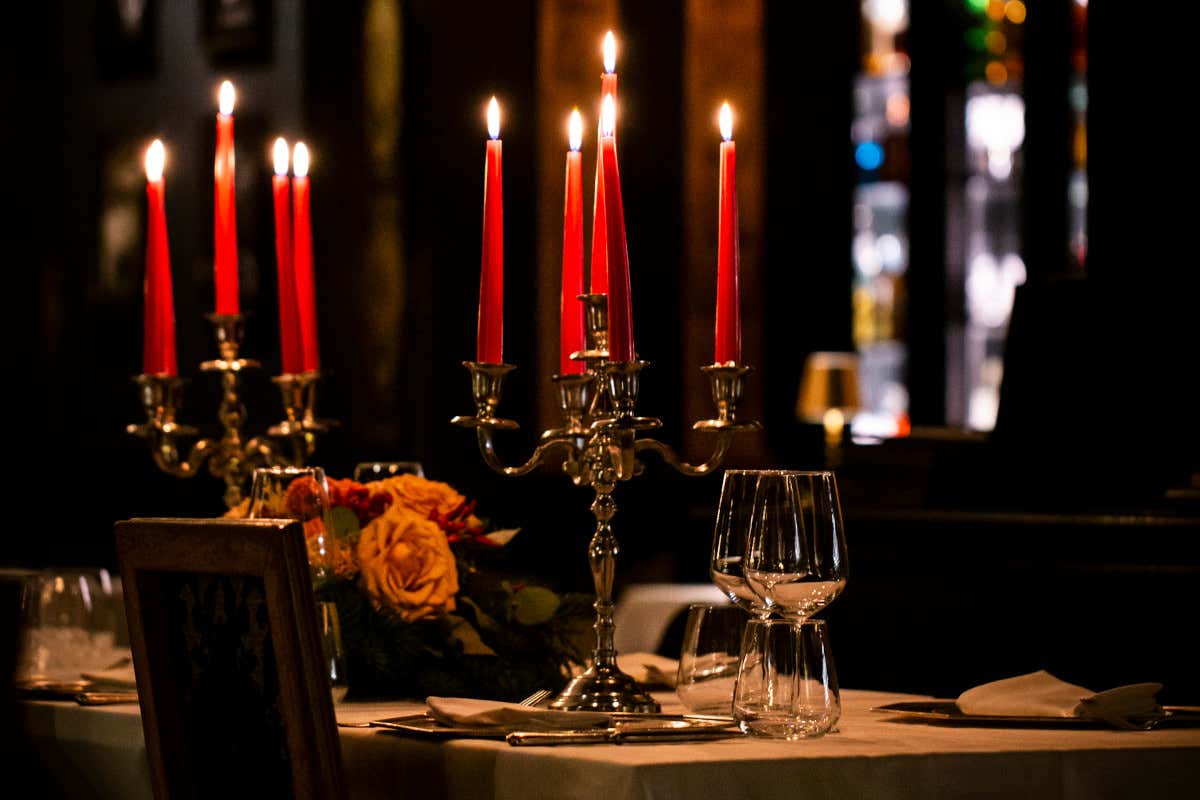 Le nuove decorazioni del Jackie O‘ Al Jackie O' si viaggia nel tempo: arriva il menu ispirato agli anni '70 e '80