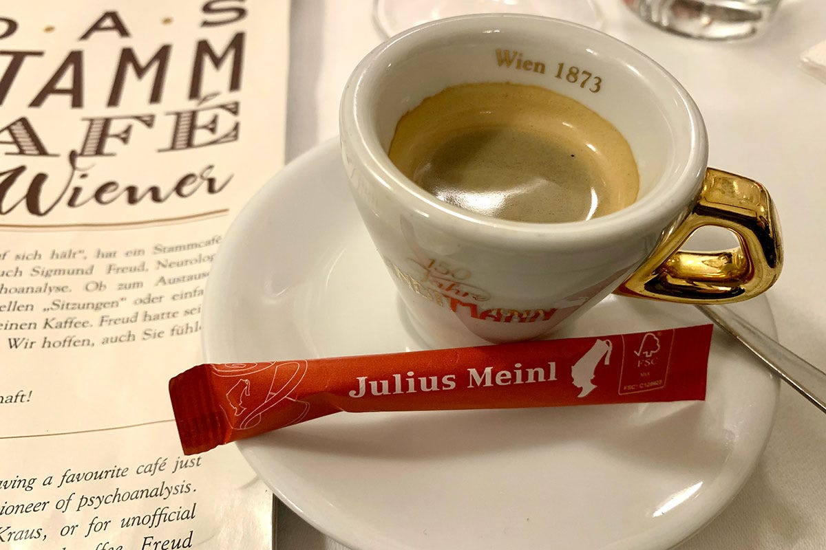 Un tuffo nella storia: con Julius Meinl al gran ballo delle caffetterie    