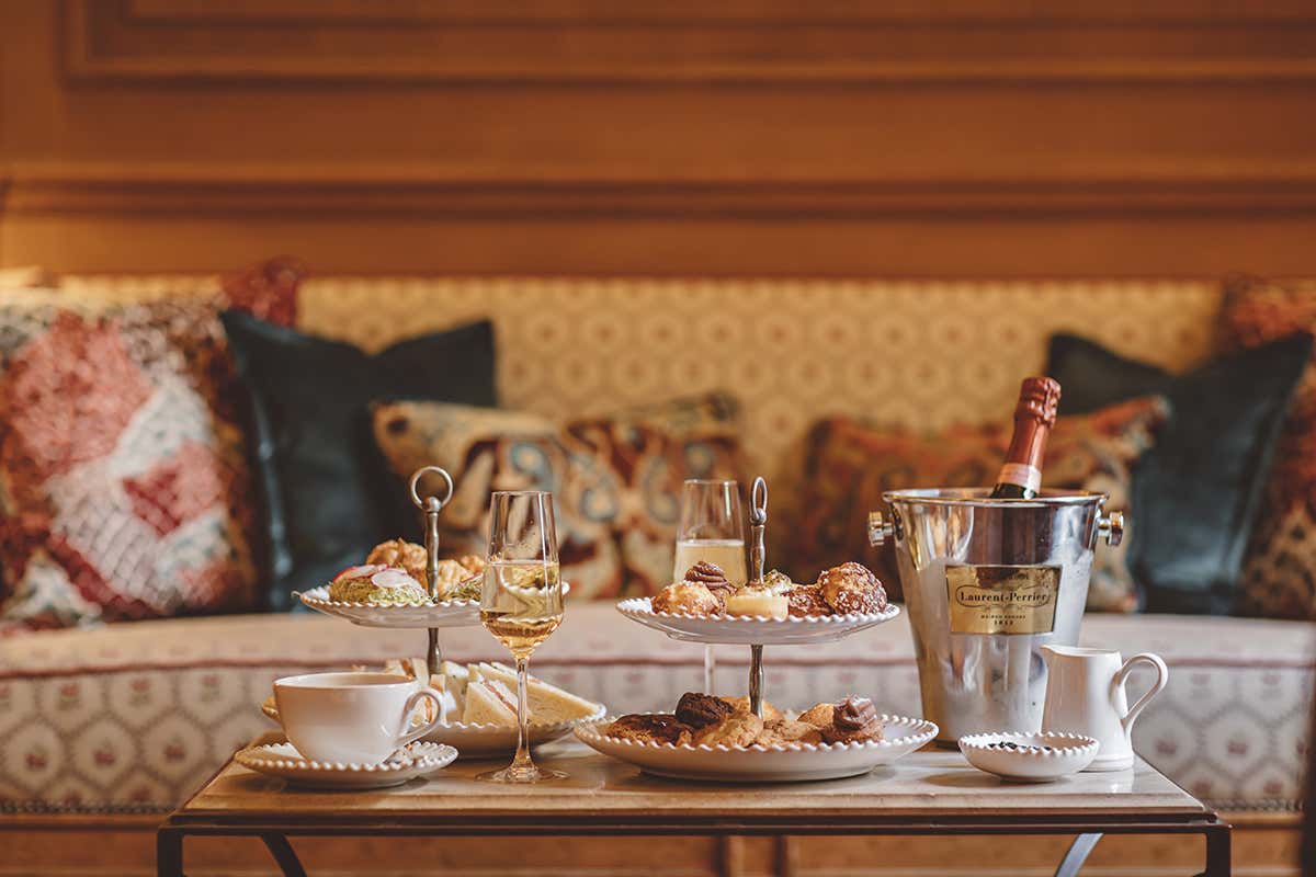 Tè alla franzcese. Foto: Unfolded Cosa c’è di più romantico di un San Valentino a Parigi?