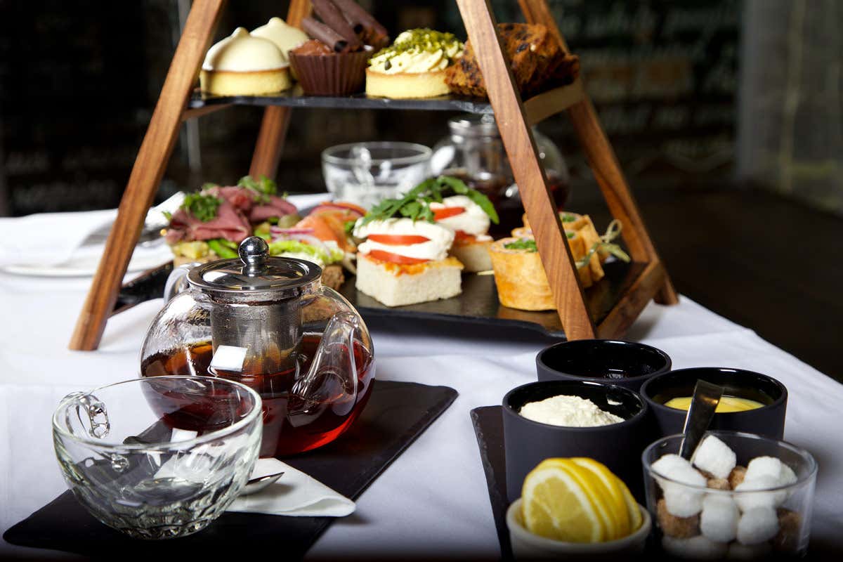 Dopo l’acqua, il tè è la bevanda più consumata al mondo Il tè un rito che va rispettato anche da bar e ristoranti