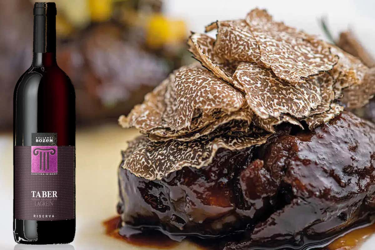Guanciale di vitello brasato, sedano rapa e tartufo nero con Lagrein Riserva Taber di Cantina Bolzano