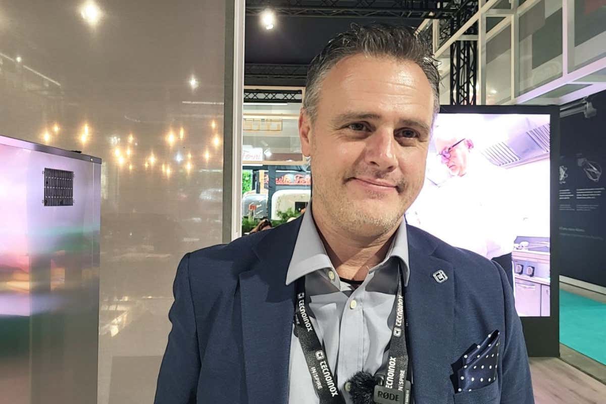 Novità da Tecnoinox: forni touchscreen e piani cottura a gas ermetico