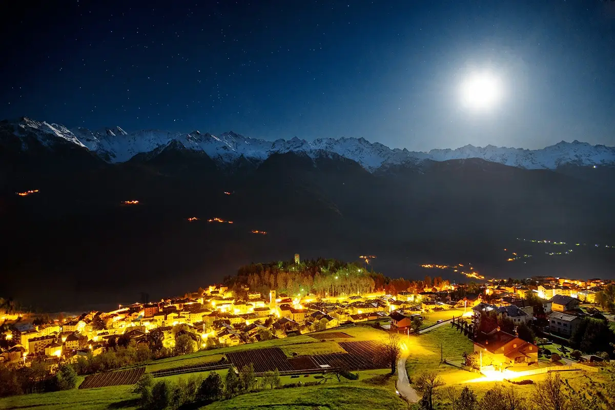 Il borgo di Teglio. Fonte Facebook Vini corposi e ricette antiche e piatti: cos&igrave; l&rsquo;autunno nella Media Valtellina
