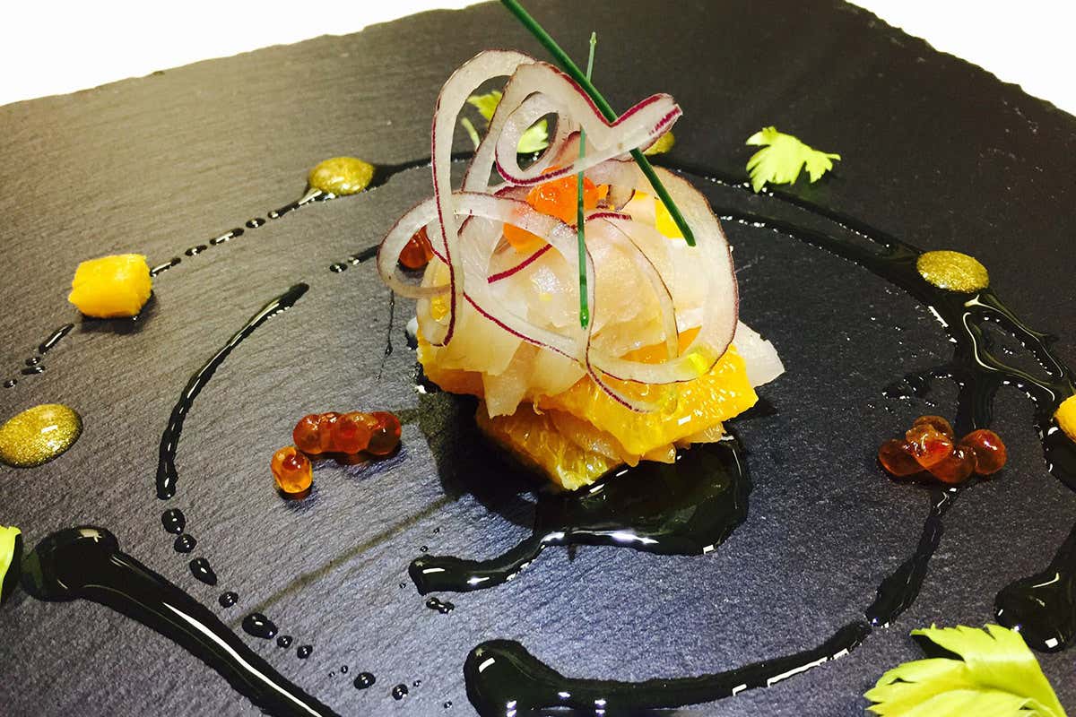 La cucina creativa di Eros Patrizi. Fonte: Facebook A Spoleto il Tempio del Gusto, dove la tradizione &egrave; destrutturata