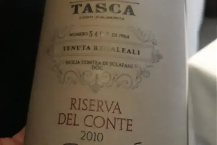 Riserva del Conte 2010 Per i 20 anni dell'Associazone italiana sommelier Sicilia, grande festa e degustazioni