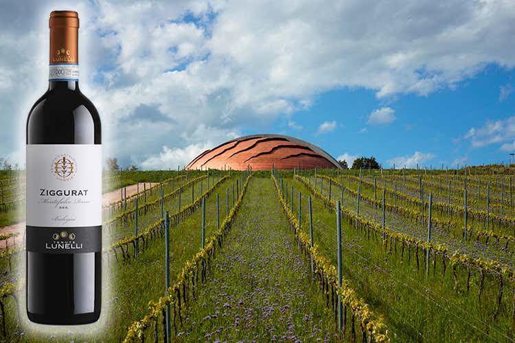 Montefalco Rosso Ziggurat 2017 di Tenuta Castelbuono (Auritea e Ziggurat Due Tre bicchieri a Tenute Lunelli)