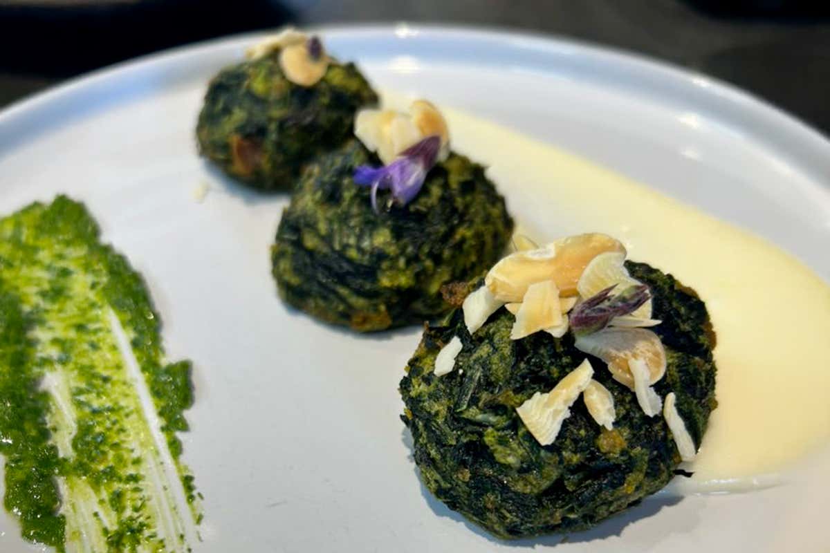 Polpette di verdure con fonduta di pecorino sardo