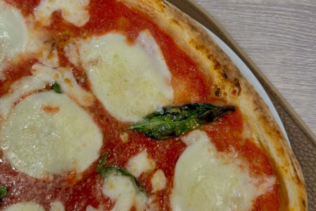 Dettaglio di una delle pizze di Teresa Iorio