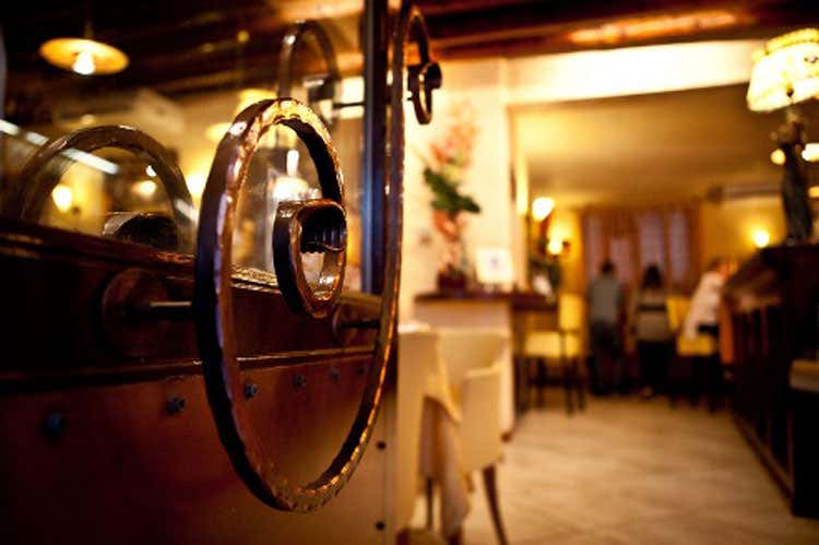 (Terrazza in Piazza, tra bar e ristorante Lusso e tradizione nella Bassa veneta)