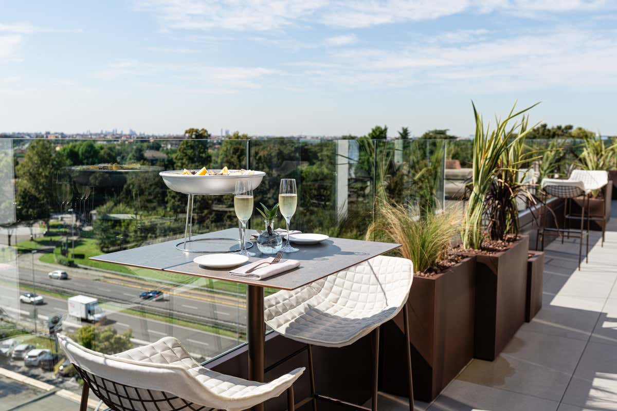 Terrazza Mia: dall'aperitivo al dopocena sul “tetto” di Monza