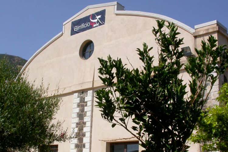 Il birrificio &egrave; situato in un vecchio locale occupato dalla centrale elettrica che alimentava le miniere (Il territorio sardo nelle birre del Birrificio Quattro Mori)