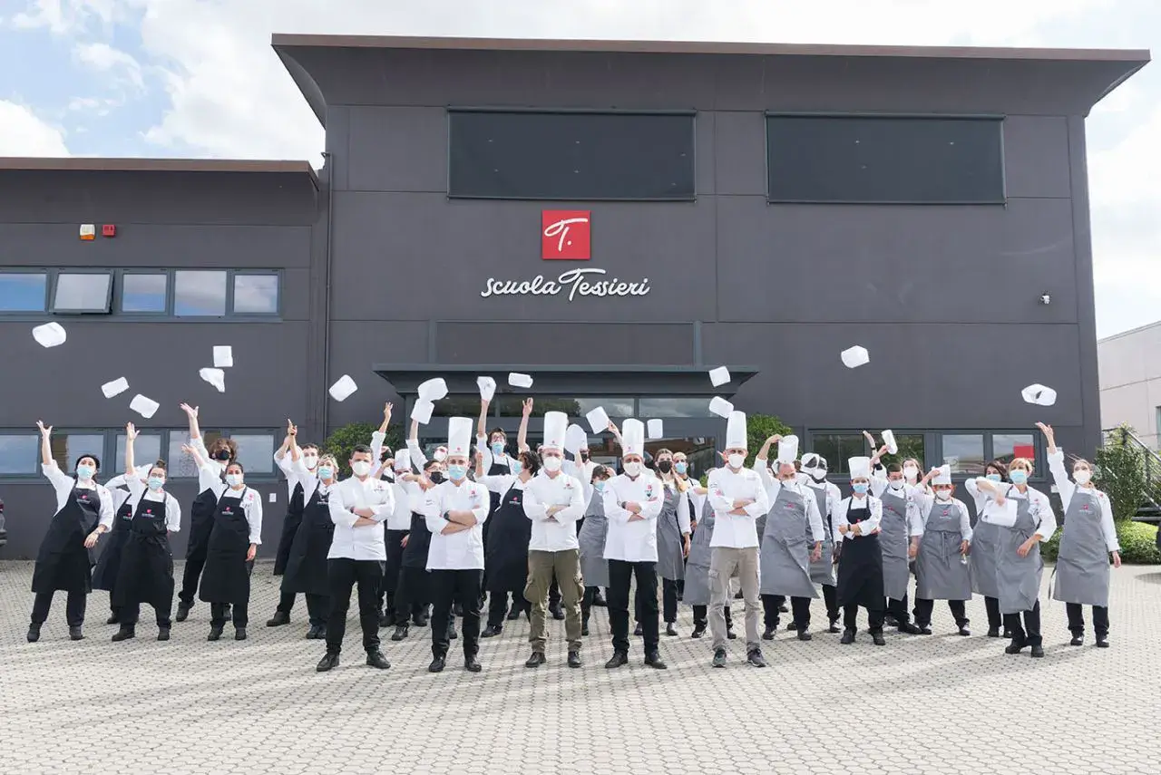 Gli allievi del nuovo corso Scuola Tessieri, via ai corsi. 32 allievi per il futuro della cucina