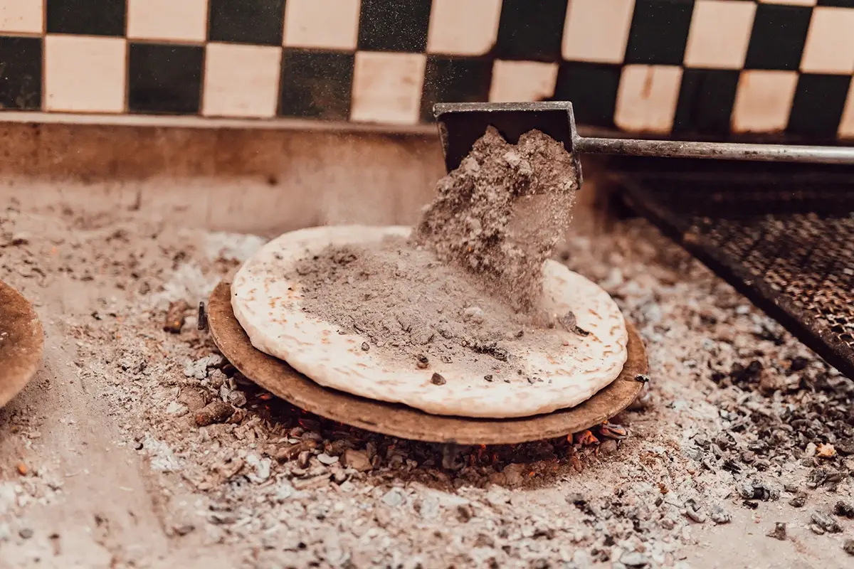 Torta al testo&nbsp; Cucina umbra a Milano? Da Testone
