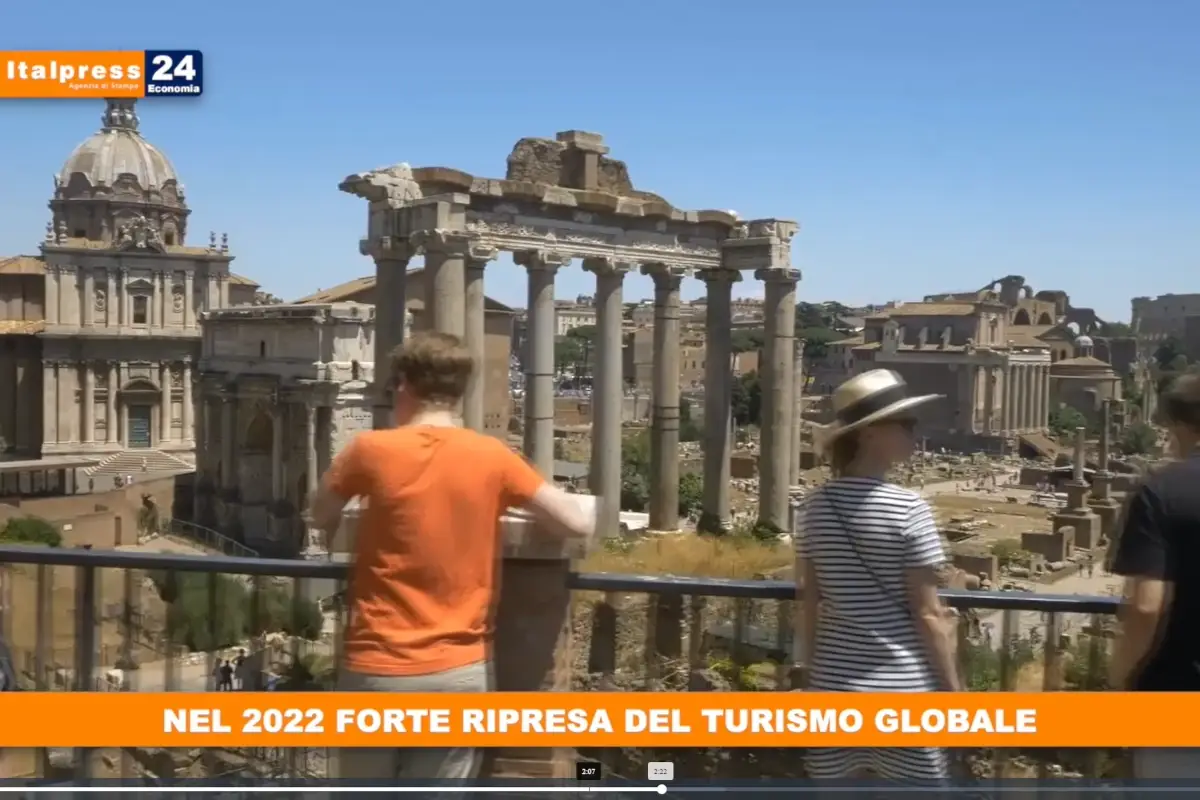 Tg economia il 2022 sar&agrave; l'anno del turismo [TG Economia]: Nel 2022 forte ripresa del turismo globale
