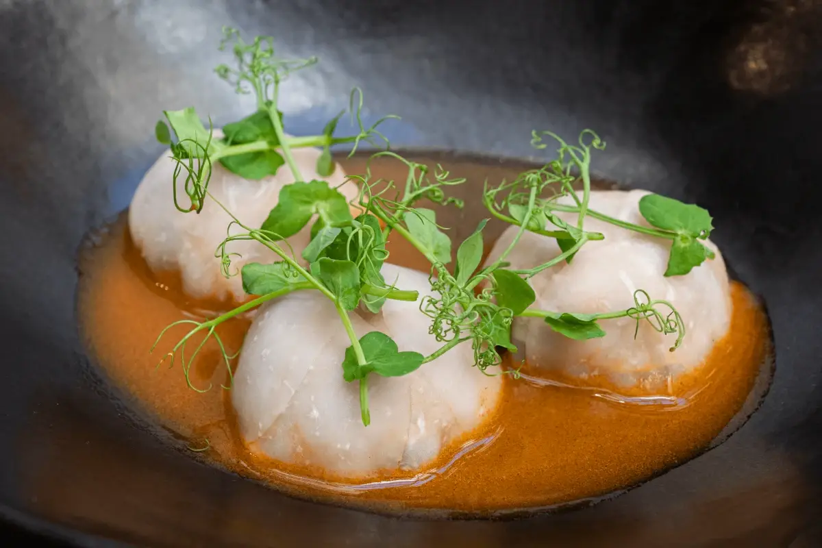 Ravioli di rapa e vitello Non solo cibo: nel menu di The Manzoni c’è anche l’arredo