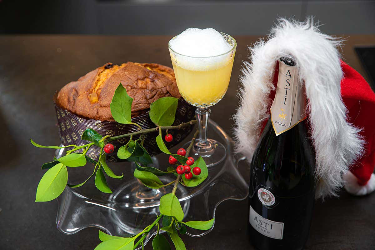 The Real Santa, cocktail di Giorgio Facchinetti &pound;$It&rsquo;s time to celebrate!$&pound; Con Asti Spumante e Moscato d&rsquo;Asti