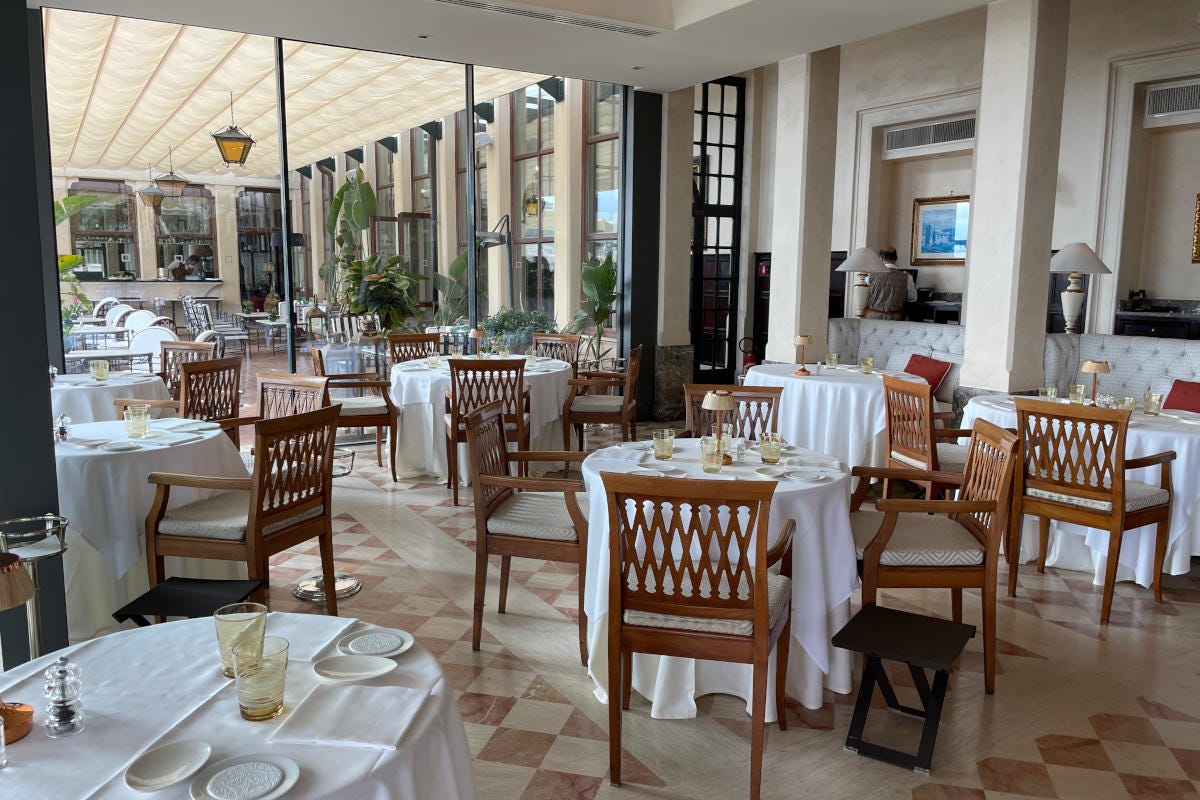 Grand Hotel Timeo, ristiorante all'aperto Grand hotel Timeo, tutto il il bello e il buono a Taormina