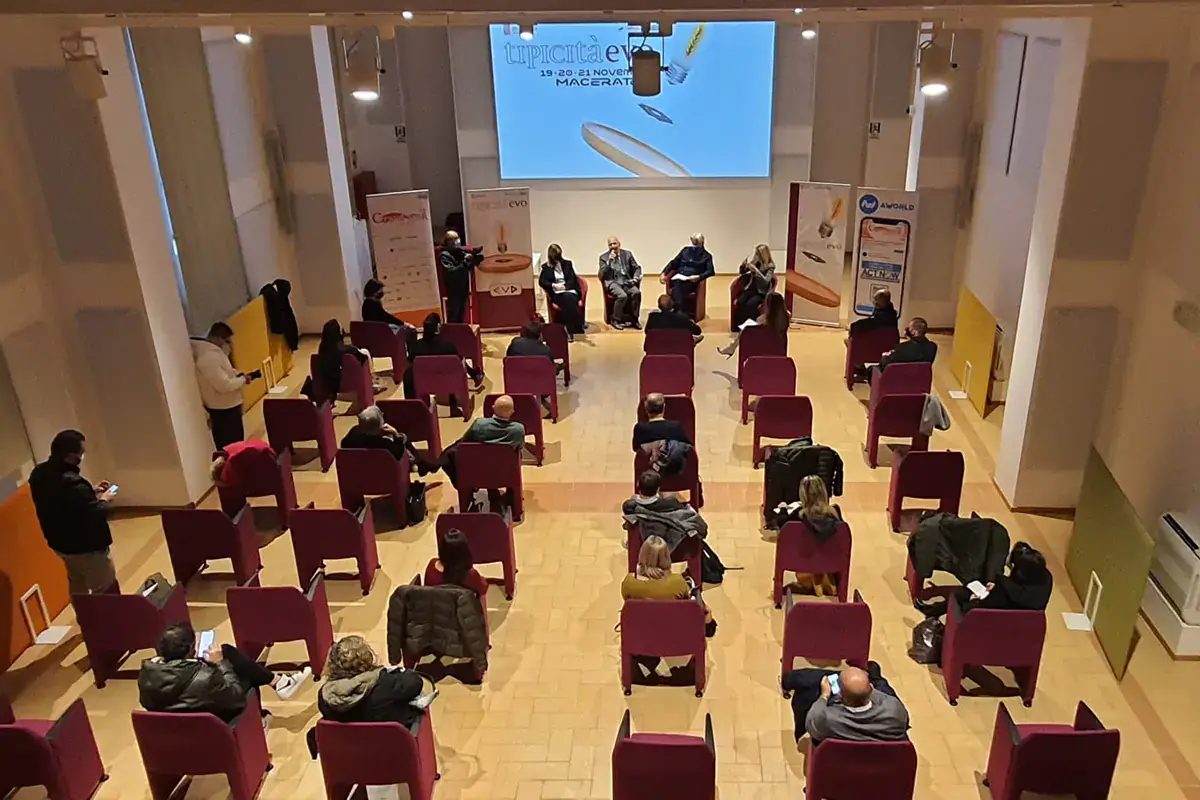 La presentazione di Tipicit&agrave;Evo, dal 19 al 21 novembre a Macerata Il Grand Tour delle Marche fa tappa a Macerata per Tipicit&agrave;Evo