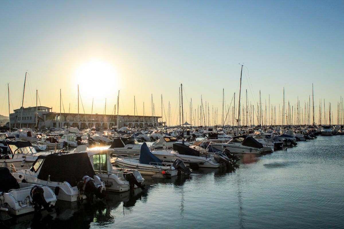Il porto di Ancona Tipicità in blu ad Ancona il festival in cui il mare incontra le persone