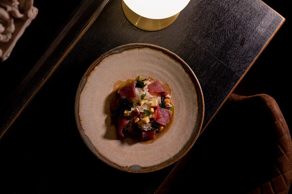 Tiradito di tonno Da Azotea a Torino la cucina Nikkei con Alexander Robles