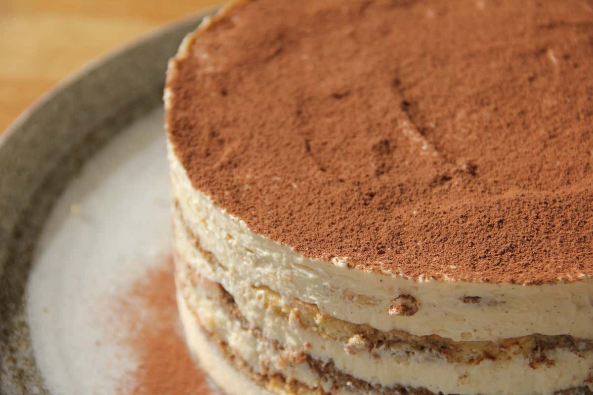 Il tiramisù si reinventa tra colombe, uova, gelati, praline e creme Il tiramisù si reinventa tra colombe, uova, gelati, praline e creme
