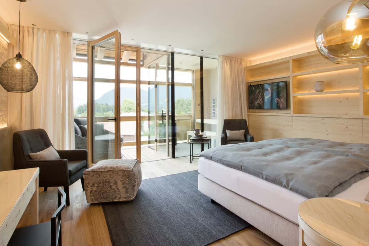 Una stanza dell'Alpenresort Schwarz (foto sito Internet) Relax e benessere, i nuovi alloggi in Tirolo per la stagione invernale