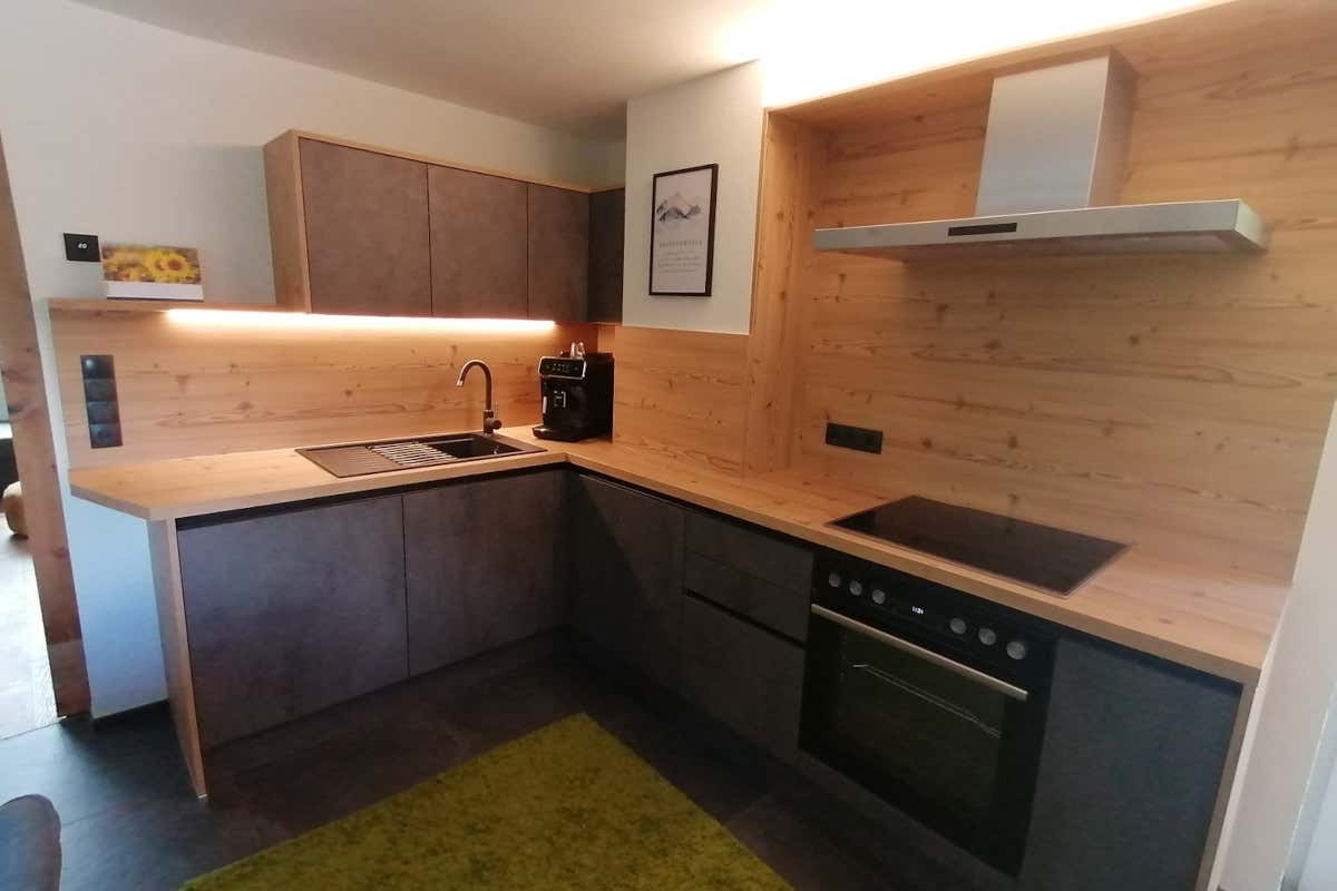 Una stanza dello Chalet Urscheler (foto sito Internet Chalet Urscheler) Relax e benessere, i nuovi alloggi in Tirolo per la stagione invernale